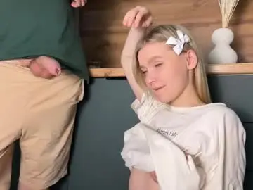 Chaturbate Live Sex of adele_nick2202