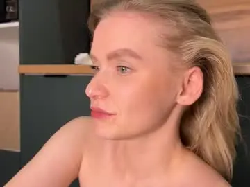 Chaturbate Best live sex cam show of adele_nick2202