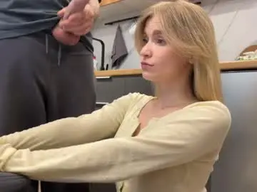 Chaturbate Live Sex of adele_nick2202