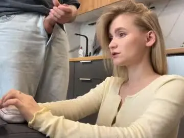 Chaturbate Best live sex cam show of adele_nick2202