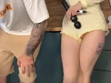 Chaturbate Free Live Porn of adele_nick2202