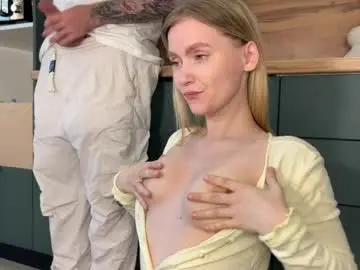 Chaturbate Sex Chat of adele_nick2202