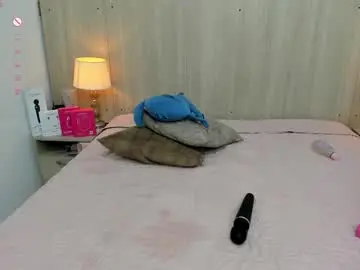 Chaturbate Live Sex Cam of camila_borbon