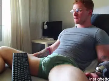 Chaturbate Best live sex cam show of chris_boy37