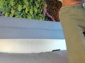 Chaturbate Live Sex Cam of novi_rosse