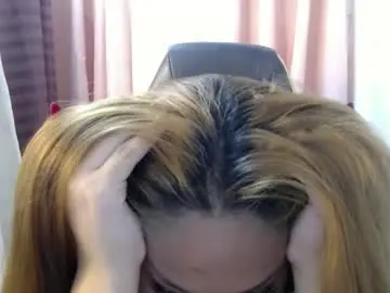 Chaturbate Live Sex Cam of ur_small_girl