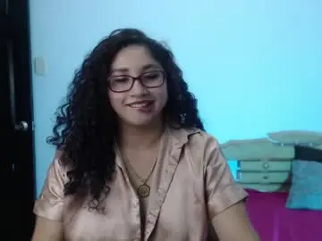 Chaturbate Watch Live Sex Cams of _gia_dior