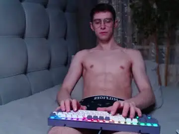 Chaturbate Live Sex Cam of alfie_evanss