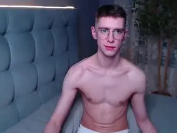 Chaturbate Live Sex Cam of alfie_evanss