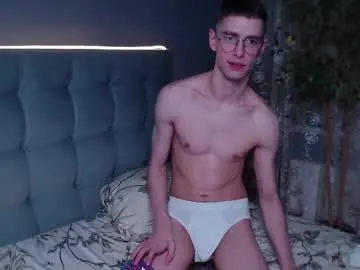 Chaturbate Live Sex Cam of alfie_evanss