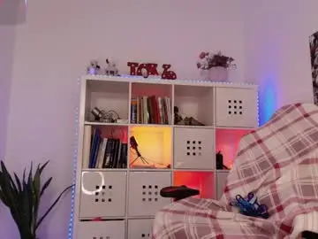 Chaturbate Free Live Porn of angel_danm_milf