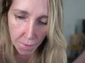 Chaturbate Free Porn Cam of angel_danm_milf