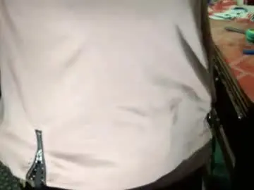 Chaturbate Live Sex Cam of birbikrom104
