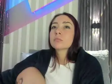 Chaturbate Live Sex Cam of emily_layton