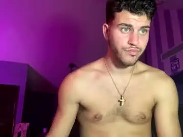 Chaturbate Live Sex Cam of wentbrokeonstrippers