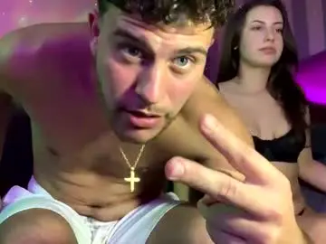 Chaturbate Live Sex Cam of wentbrokeonstrippers