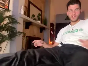 Chaturbate Free Live Porn of wentbrokeonstrippers