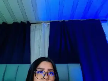 Chaturbate Free Porn Cam of emilyy05_