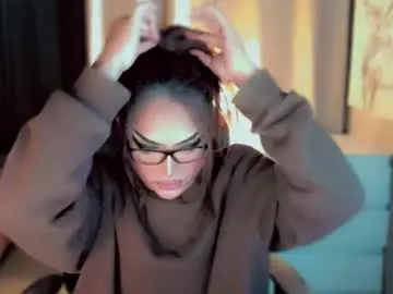 Chaturbate Live Sex Cam of queenarthalia