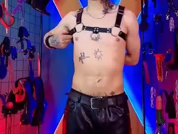 Chaturbate Free Porn Cam of masterr_bdsm__