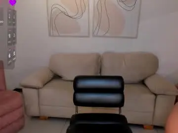 Chaturbate Best live sex cam show of ambarowens