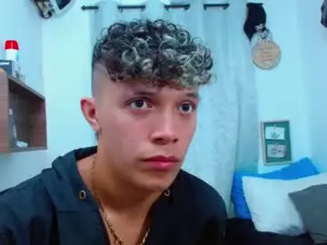 Chaturbate Free Live Porn of lucas_luxx1