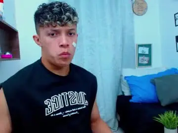 Chaturbate Live Porn of lucas_luxx1