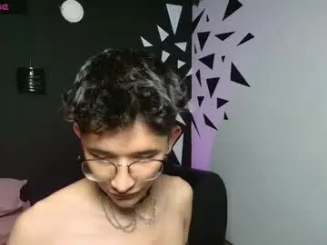 Chaturbate Best live sex cam show of skylerblaze_
