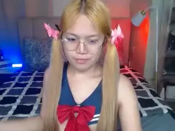 Chaturbate Live Sex Cam of yazmin_shines