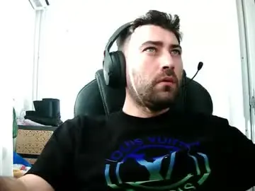 Chaturbate Live Sex Cam of guliverreal