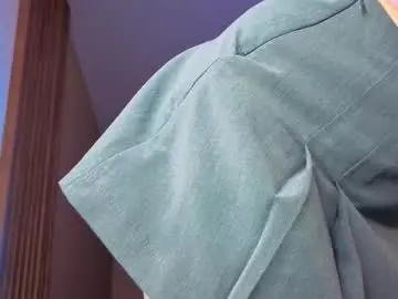 Chaturbate Live Porn of milaice