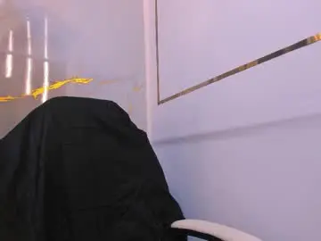 Chaturbate Live Sex Cam of dominica3