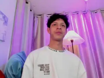 Chaturbate Free Porn Cam of ethan_qop