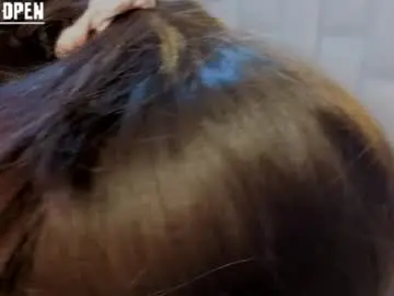 Chaturbate Live Sex Cam of mia_adams66