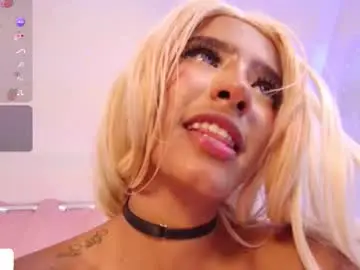 Chaturbate Adult Webcam of emilyy_queen