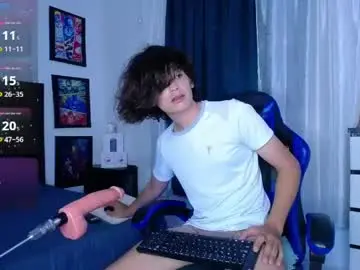 Chaturbate Free Live Porn of andyboy_19