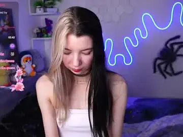 Chaturbate Live Porn of emmie_everly