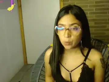 Chaturbate Best live sex cam show of helenacyruss666