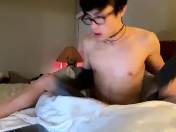 Chaturbate Live Sex Cam of hottiewithabody101