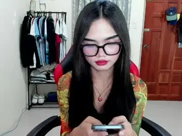 Chaturbate Sex Cam of naughty_emmats