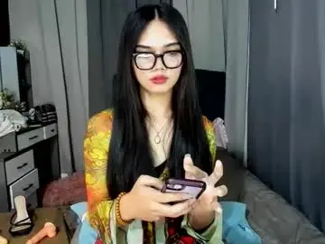 Chaturbate Live Porn of naughty_emmats