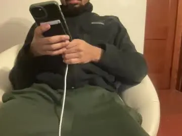 Chaturbate Live Porn of outofhisleague_