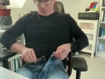 Chaturbate Free Porn Cam of surfstar81