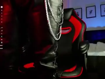 Chaturbate Nude Webcam of lylebennett_