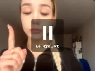 Chaturbate Adult Video Chat of maybellauletta