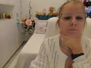 Chaturbate Live Porn of prettyblackeyes