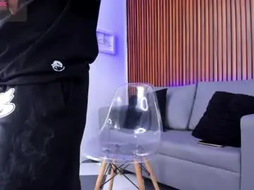 Chaturbate Live Sex Cam of alex_cute77