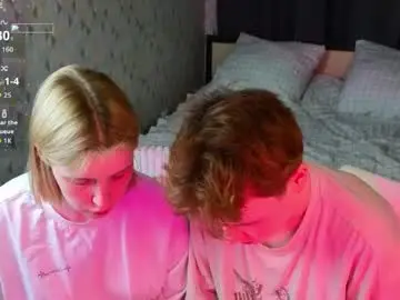 Chaturbate Live Sex Cam of babees_eva