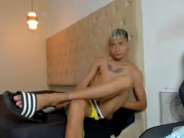 Chaturbate Free Live Porn of lunay_bigcock420