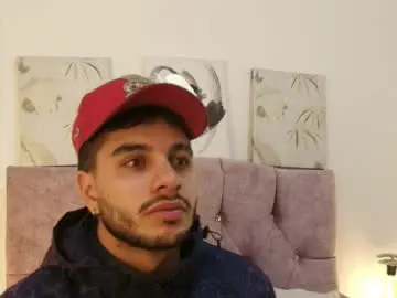 Chaturbate Sex Cam of amadeo_wild